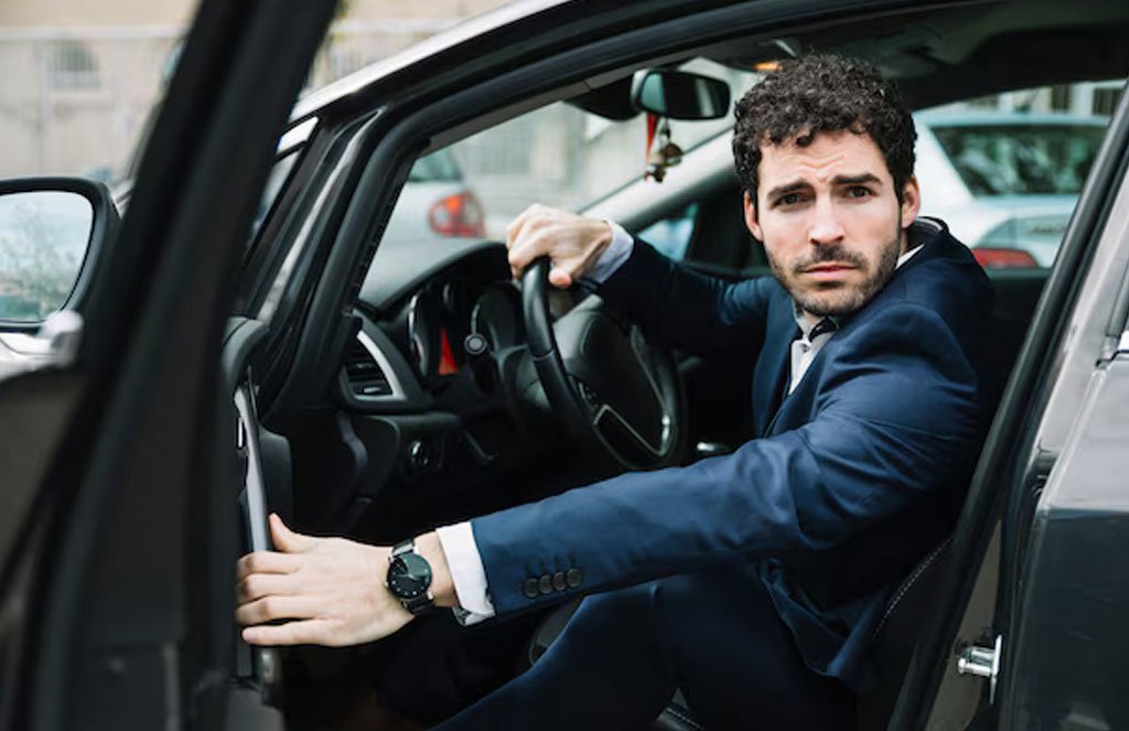 How can I hire a driver in Dubai? 6