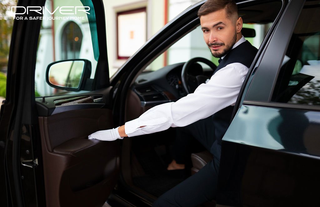 Airport Chauffeur Hire Dubai: Travel in Comfort and Style 3